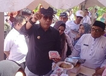 Kunjungi Stand di Pasar Tani, Akbar Ali: Beuh Massipa