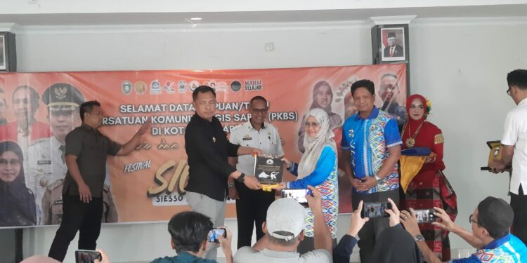 Datangkan 27 Wisatawan Asing, Pj Wali Kota Akbar Ali Apresiasi Festival Siobbi’ 2024 Parepare Datangkan 27 Wisatawan Asing, Pj Wali Kota Akbar Ali Apresiasi Festival Siobbi’ 2024 Parepare