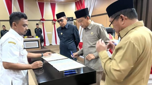 DPRD dan Pemkot Parepare Sepakati 2 Ranperda Menjadi Perda DPRD dan Pemkot Parepare Sepakati 2 Ranperda Menjadi Perda