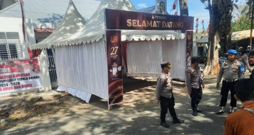 Pendaftaran Cakada, Kantor KPU Dijaga Ratusan Petugas Gabungan Pendaftaran Cakada, Kantor KPU Dijaga Ratusan Petugas Gabungan