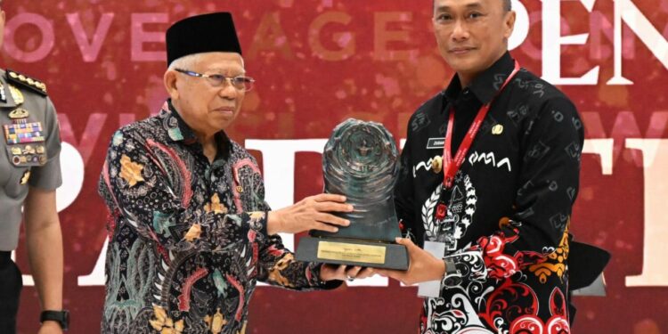 Pemprov Sulsel Terima Penghargaan Paritrana Award, Prof Zudan Puji Dinas Ketenagakerjaan