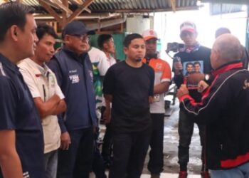 Blusukan di Pasar Labukkang, Tasming Hamid Komitmen Tingkatkan Ekonomi Pedagang Tradisional