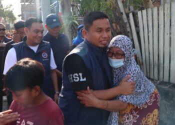 TSM-MO Blusukan di Ujung Bulu, Warga Sambut Peluk Rindu Sosok Calon Pemimpin Merakyat