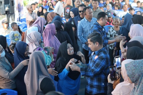 Ratusan Warga Lapadde Antusias Sambut Calon Pemimpin Baru Parepare Ratusan Warga Lapadde Antusias Sambut Calon Pemimpin Baru Parepare