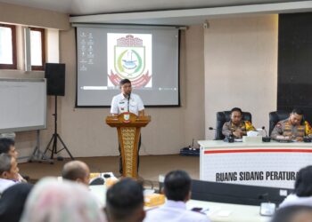 Buka Rakor Ketertiban Anjal dan Gepeng di Kawasan Simpang Lima, Andi Arwin Azis Harap Penanganan dari Hulu ke Hilir