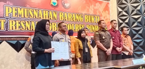 Mengancam Masyarakat, Polres Pinrang Blender 484,8 Gram Narkotika Mengancam Masyarakat, Polres Pinrang Blender 484,8 Gram Narkotika