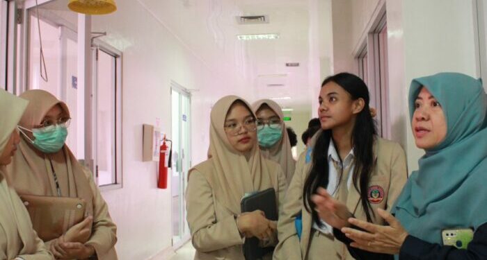 Belajar Keamanan Pangan Masyarakat, Siswa SMA Bosowa School Kunjungi BPOM