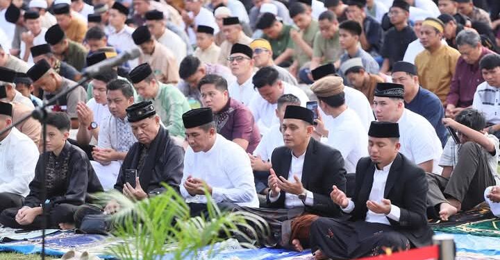 Bersama Ribuan Warga, Wali Kota Parepare Salat Id Perdana Sejak Menjabat
