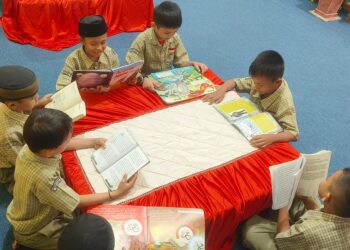 Peringati 30 Tahun Hari Buku Sedunia, Perpustakaan Zaid bin Tsabit SD IT Wahdah Islamiyah 01 Makassar Gelar Open Donasi Wakaf Buku