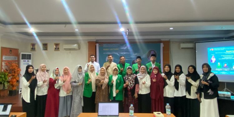 Presiden ALTI Pusat Ajak Mahasiswa Kuasai Literasi Digital di Abad 21 Presiden ALTI Pusat Ajak Mahasiswa Kuasai Literasi Digital di Abad 21