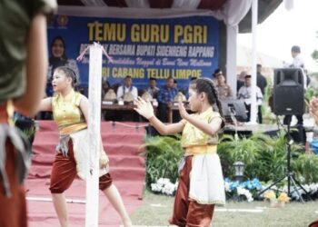 Temu Guru PGRI, Bupati Sidrap Tegaskan Guru Harus Hadir Lebih Awal dari Murid