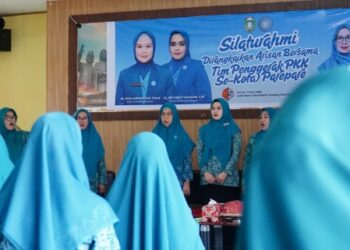 Pengurus PKK Parepare Ramai-ramai Bawa Telur Diacara Silaturahmi Bersama dr. Andi Arfiah Tasming