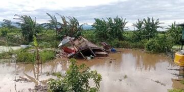 Puting Beliung Rusak Puluhan Rumah di Pinrang