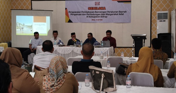 DPRD Sidrap Bakal Bahas Ranperda Terkait Masyarakat Adat, AMAN Gelar Semiloka DPRD Sidrap Bakal Bahas Ranperda Terkait Masyarakat Adat, AMAN Gelar Semiloka