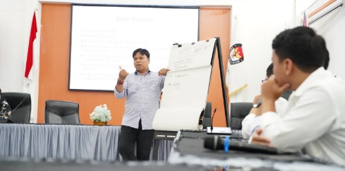 Tingkatkan Kemampuan Staf, KPU Sidrap Gelar Pelatihan Jurnalistik Tingkatkan Kemampuan Staf, KPU Sidrap Gelar Pelatihan Jurnalistik