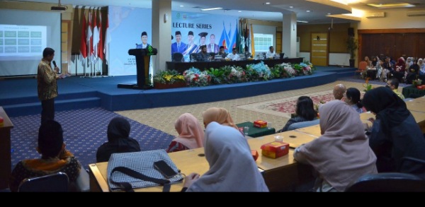 Irjen Pol. R.P. Mulya Bahas Keamanan Maritim dalam Perspektif Imigrasi di UIN Alauddin Makassar Irjen Pol. R.P. Mulya Bahas Keamanan Maritim dalam Perspektif Imigrasi di UIN Alauddin Makassar