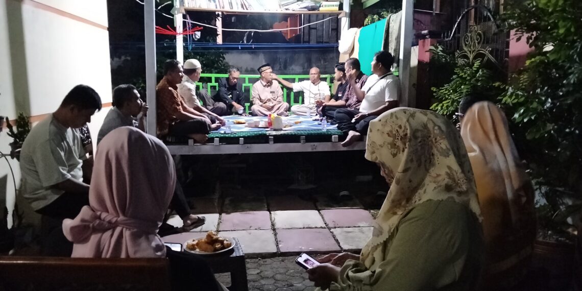 Suasana rapat lapekom