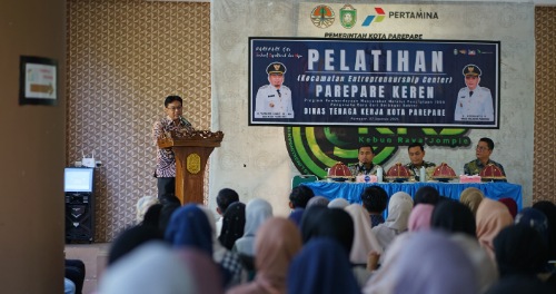 Dibuka Wali Kota, Pelaku Usaha Ikuti Pelatihan “Parepare Keren” Dibuka Wali Kota, Pelaku Usaha Ikuti Pelatihan “Parepare Keren”