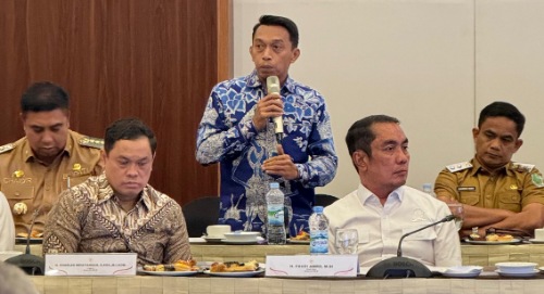 Ikuti Reses Komisi XI DPR RI di Makassar, Bupati Sidrap Sampaikan Aspirasi Ikuti Reses Komisi XI DPR RI di Makassar, Bupati Sidrap Sampaikan Aspirasi