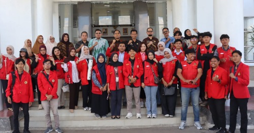 Mahasiswa KKN Unhas Gelombang 114 Laporkan Hasil KKN ke Pemkab Sidrap Mahasiswa KKN Unhas Gelombang 114 Laporkan Hasil KKN ke Pemkab Sidrap