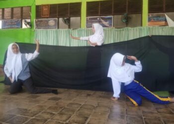 Penuh Kesungguhan Demi Tampil di Pentas Seni, Cerita Guru SMPN 9 Parepare Latih Siswa Tari Mappatinro Anak