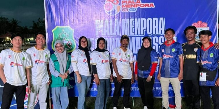 Mahasiswa KKN Posko 40 IAIN Parepare Turut Meriahkan Piala Menpora U-12 Regional Makassar di Sidrap Mahasiswa KKN Posko 40 IAIN Parepare Turut Meriahkan Piala Menpora U-12 Regional Makassar di Sidrap