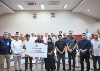 Sekda Zulkifly Apresiasi FKIJK, Berikan Bantuan Sosial ke Keluarga Korban Kerusuhan DPRD Makassar