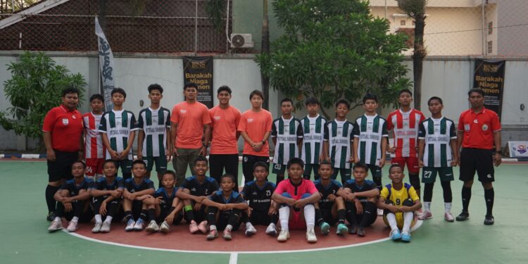 Tiga Pemain PSM Hadir di Babak Final Futsal BSM Fest, Peserta Semakin Semangat Raih Juara Tiga Pemain PSM Hadir di Babak Final Futsal BSM Fest, Peserta Semakin Semangat Raih Juara