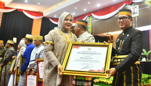 Pemkot Parepare Raih Dua Penghargaan Sekaligus