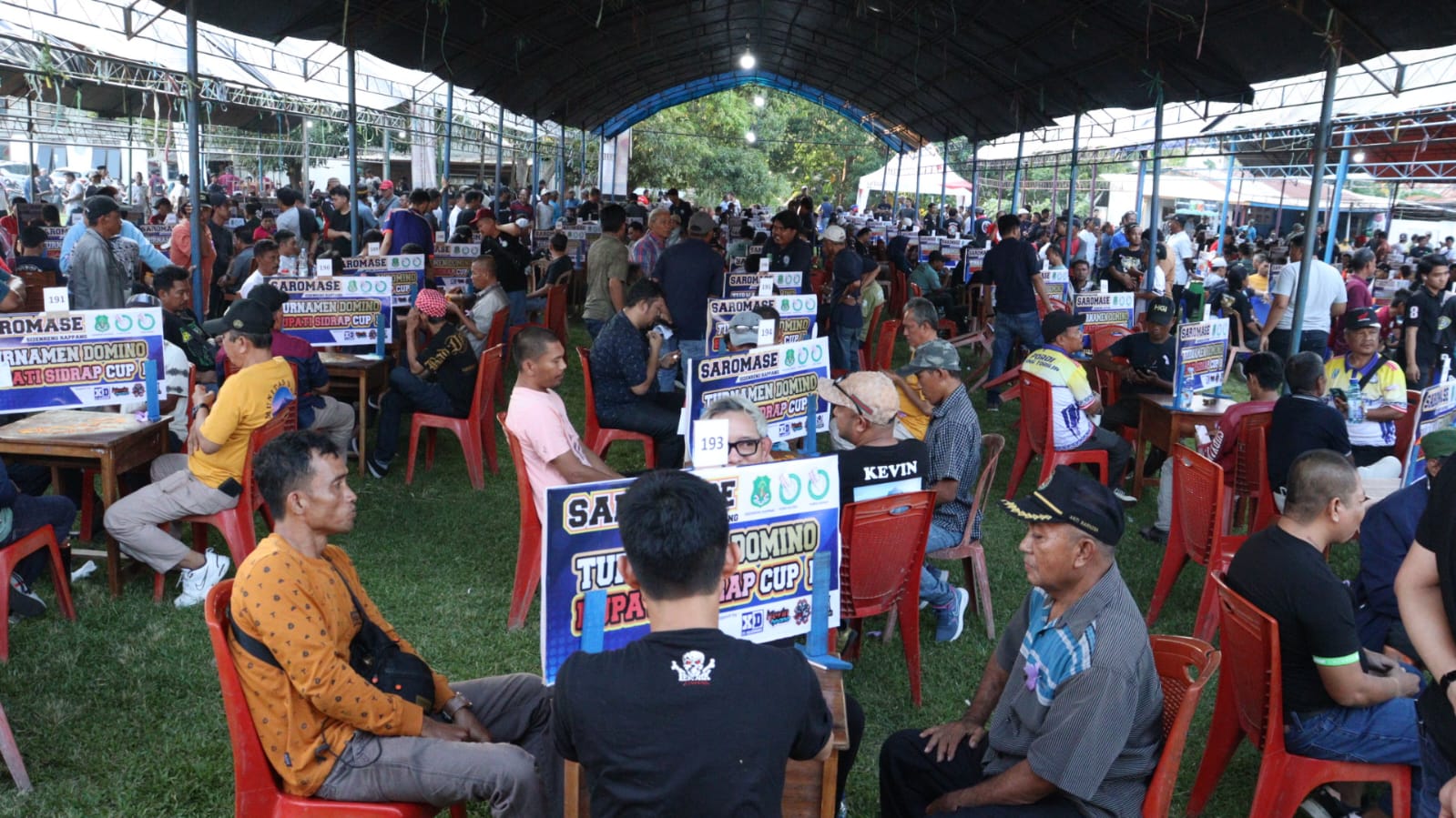 1.920 Peserta Ramaikan Turnamen Domino Bupati Cup I di Sidrap