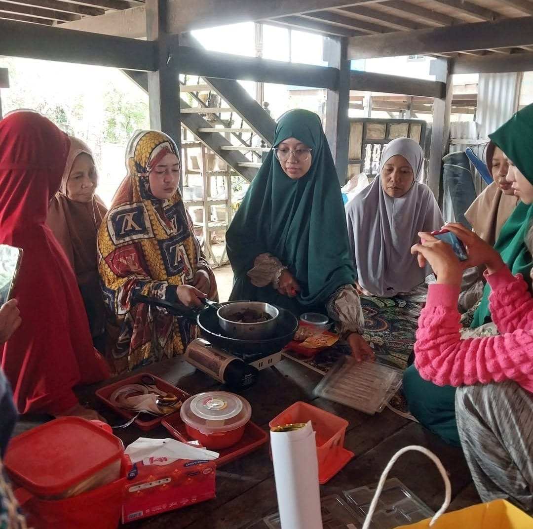 UMS Rappang Kembangkan “Long Bean Choco”, Inovasi Cokelat dari Biji Kacang Panjang di Desa Damai