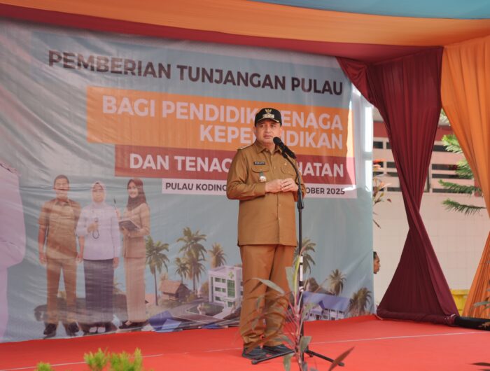 Munafri-Aliyah Launching Tunjangan Gaji Bagi Tenaga Pengajar dan Kesehatan di Wilayah Kepulauan