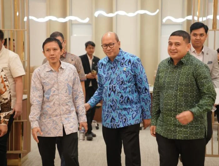 Pemkot Makassar-KLHK Bahas Proyek Pembangkit Listrik Tenaga Sampah Pemkot Makassar-KLHK Bahas Proyek Pembangkit Listrik Tenaga Sampah