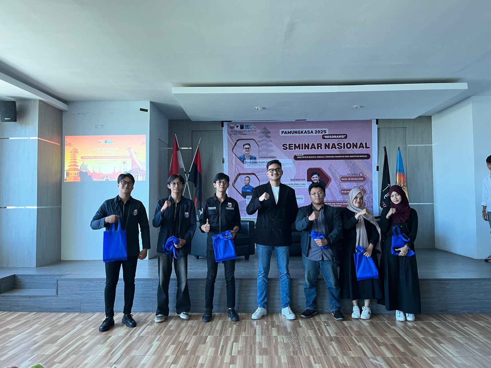 Seminar Nasional Pamungkasa 2025 Tekankan Arsitektur Budaya sebagai Identitas Bangsa Seminar Nasional Pamungkasa 2025 Tekankan Arsitektur Budaya sebagai Identitas Bangsa