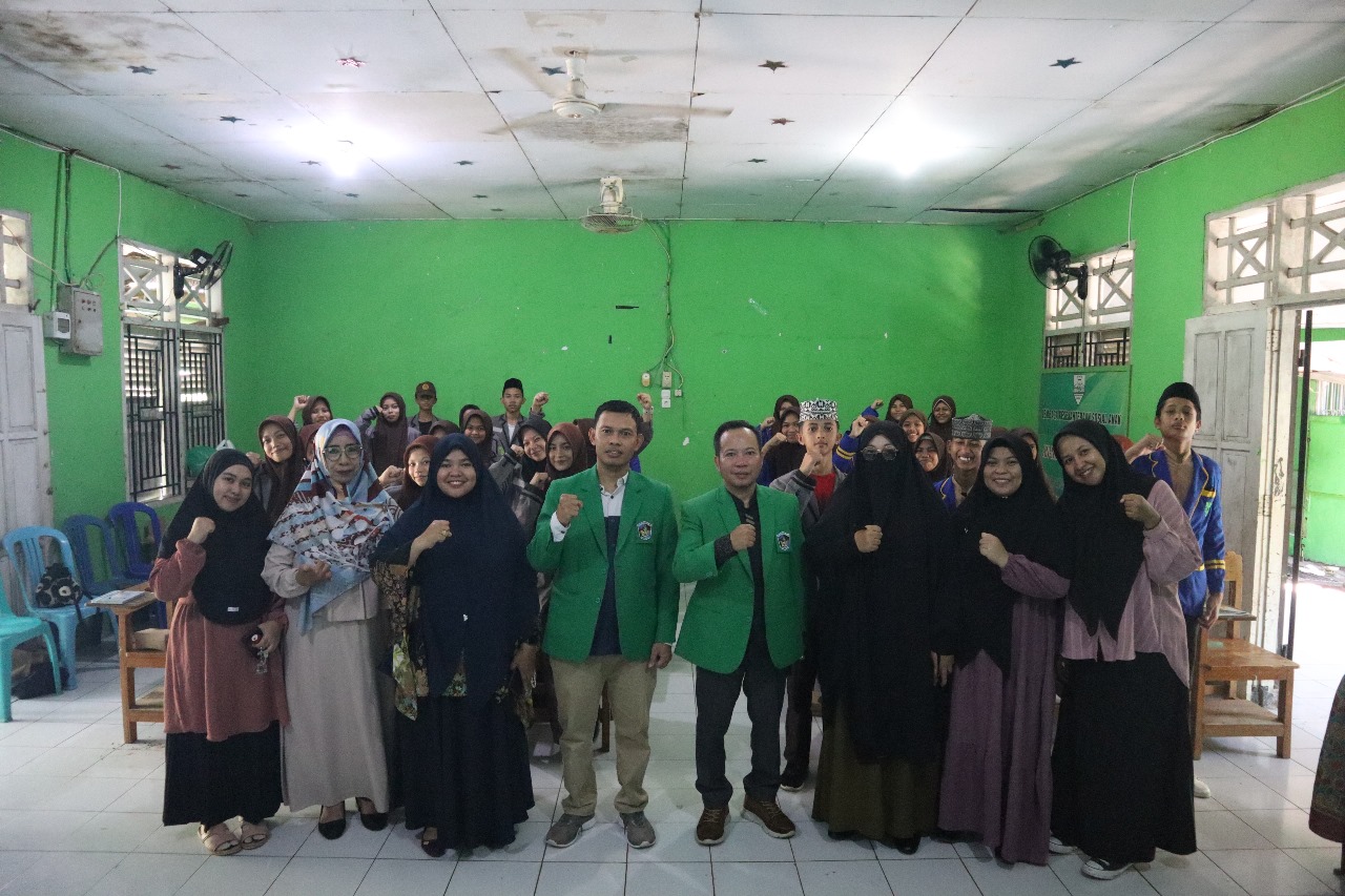 Dosen Komunikasi UMI Tingkatkan Literasi Digital dan Keterampilan Menulis Ilmiah Siswa MTS dan MA An Nashar Timor-Timur Makassar Dosen Komunikasi UMI Tingkatkan Literasi Digital dan Keterampilan Menulis Ilmiah Siswa MTS dan MA An Nashar Timor-Timur Makassar