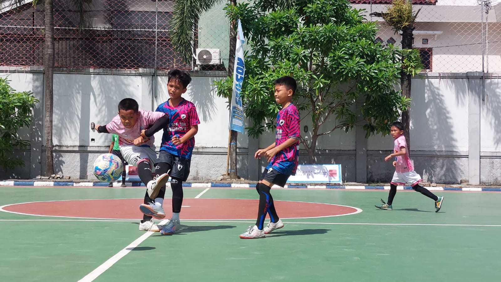 Lomba Futsal Hari Ke-2 Seacom 2025 Masih Berlanjut! Diikuti Peserta dari Berbagai Kabupaten dan Kota