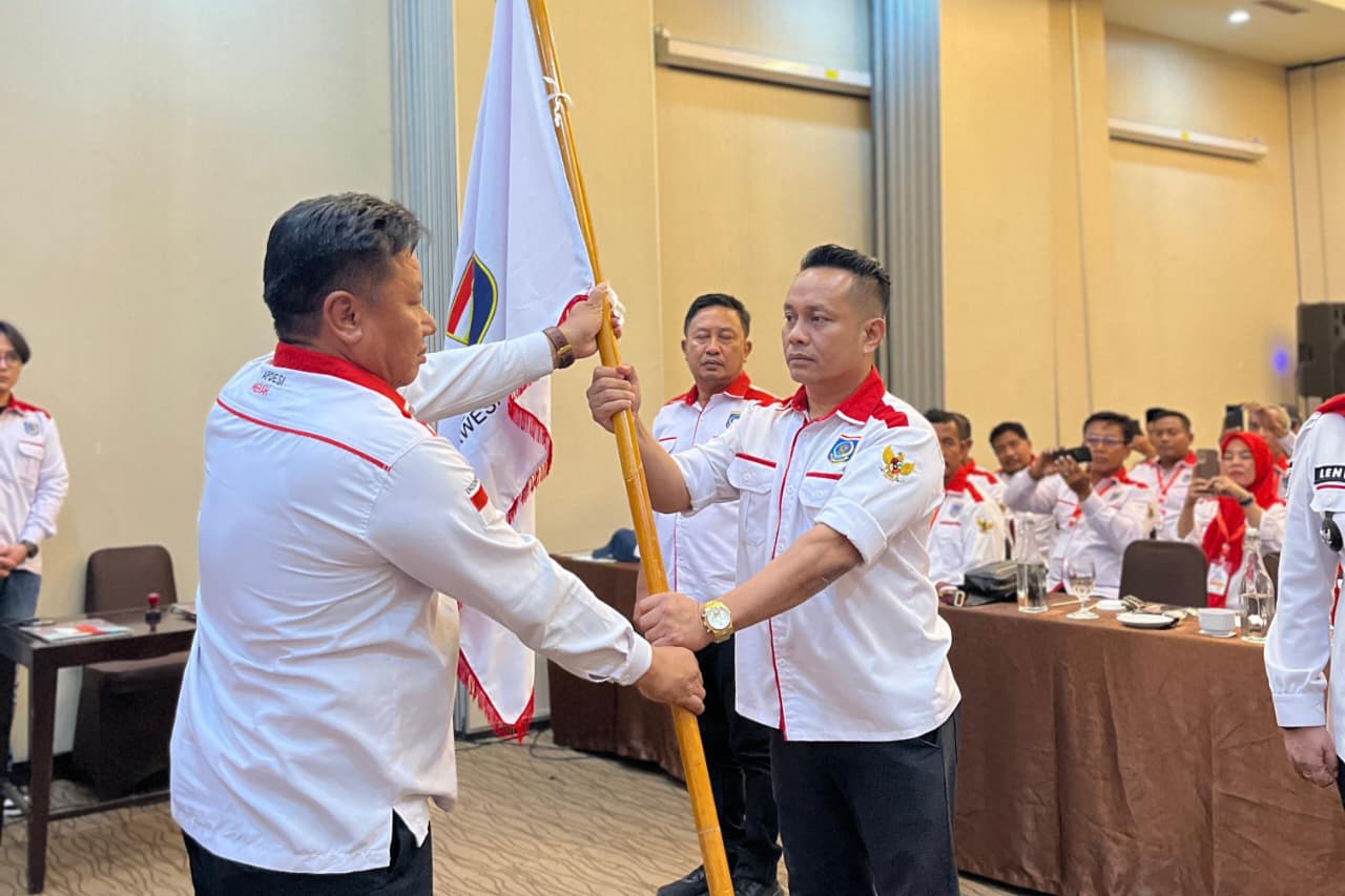 Andi Mappakaya Resmi Pimpin APDESI Merah Putih Sulsel, Uhadi Tekankan Soliditas